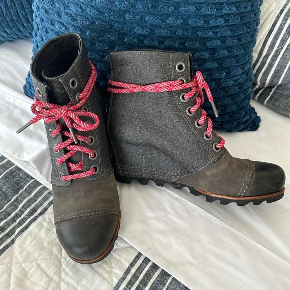 EUC Sorel PDX 1964 Wedge